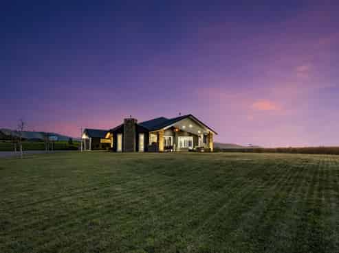 104 Kahuterawa Road, Linton