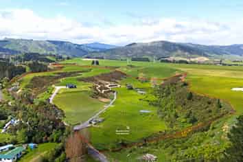 104 Kahuterawa Road, Linton