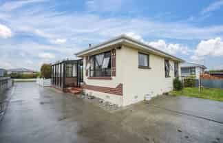 22 Arundel Crescent, Strathern