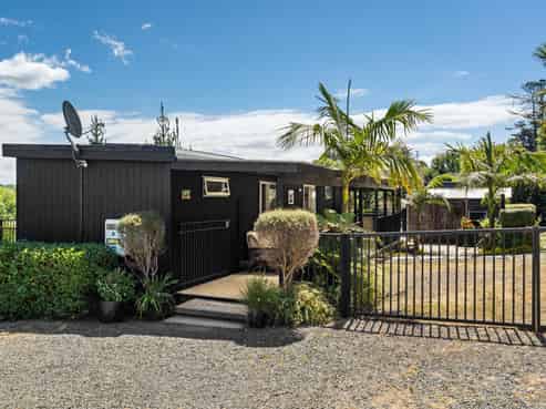 20A Valley View Lane, Hakaru