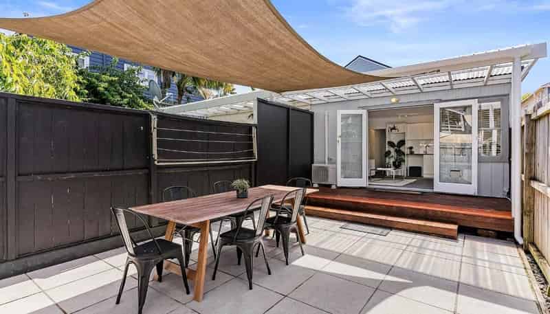 2/80A Sackville Street, Grey Lynn