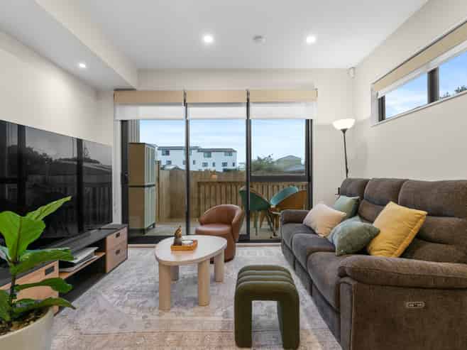 7/11 Camp Road, Mount Wellington