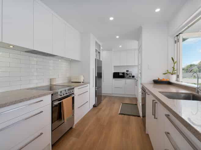 6 Thornlow Street, Glendene