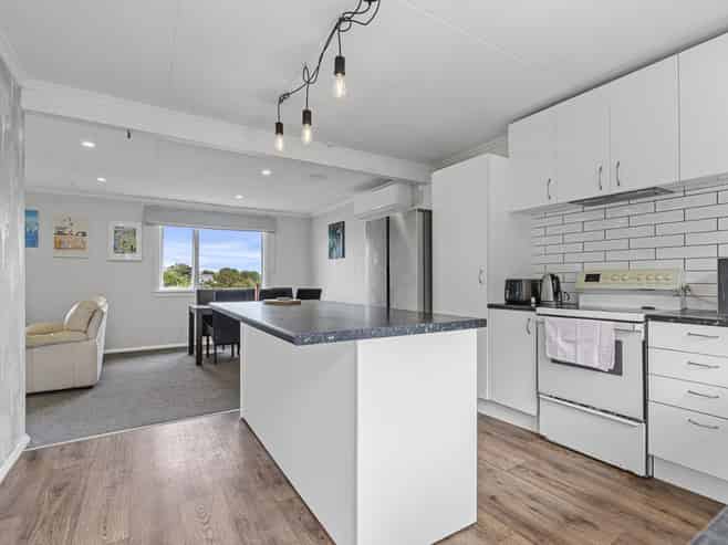 293 Tukapa Street, Hurdon