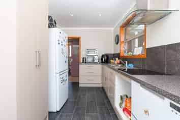 17 Glenelg Street, Bradford