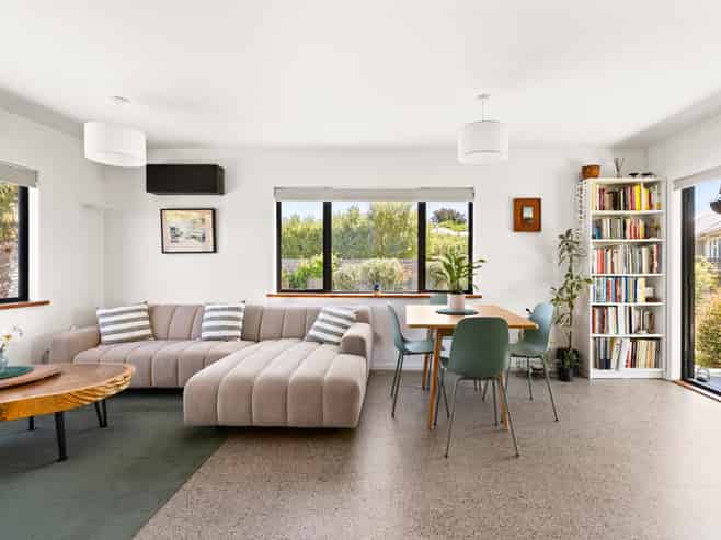 908A Victoria Street, Parkvale