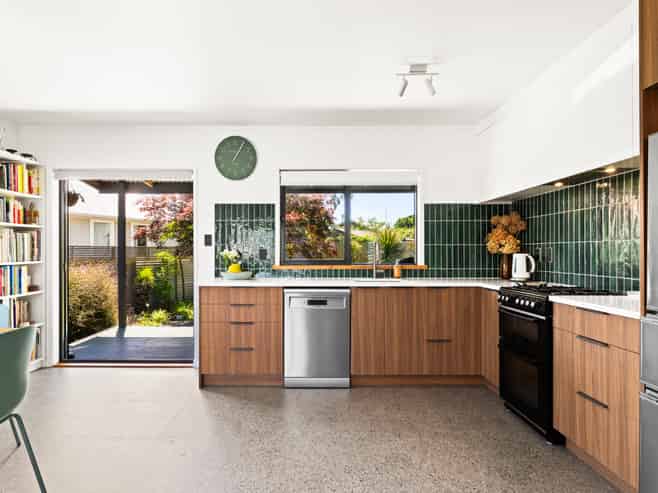 908A Victoria Street, Parkvale