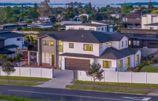48 Eighth View Avenue, Beachlands