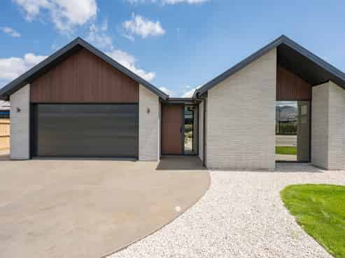 12 Hallmark Drive, Richmond