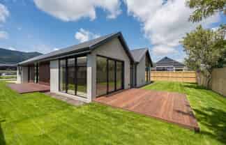 12 Hallmark Drive, Richmond