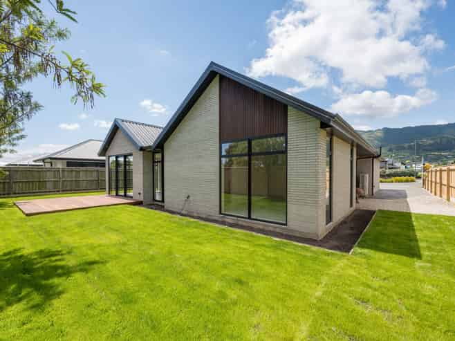 12 Hallmark Drive, Richmond