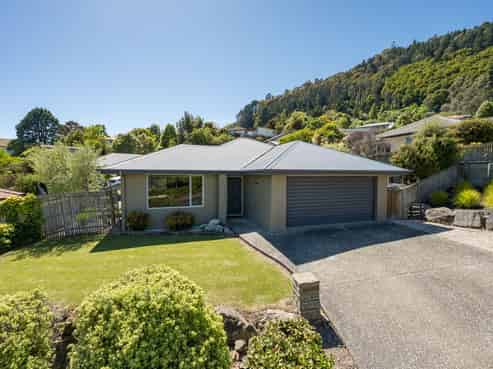 6 Ben Bracken Place, Bishopdale