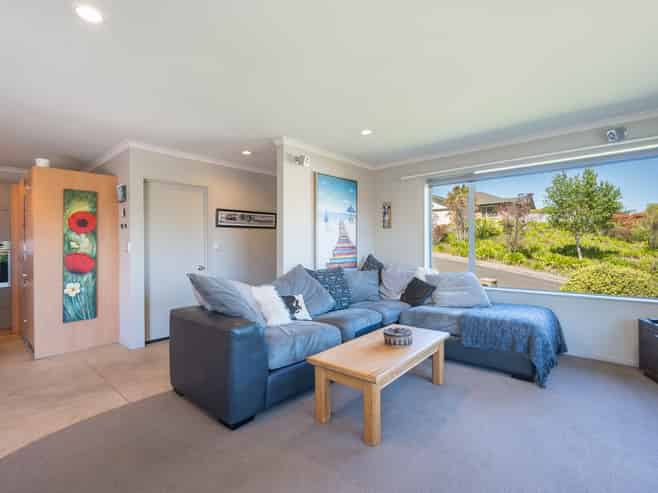 6 Ben Bracken Place, Bishopdale