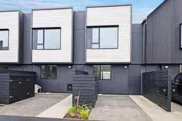 15C Cuba Street, Petone