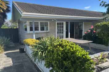 5 Serrita Avenue, Sunnyhills