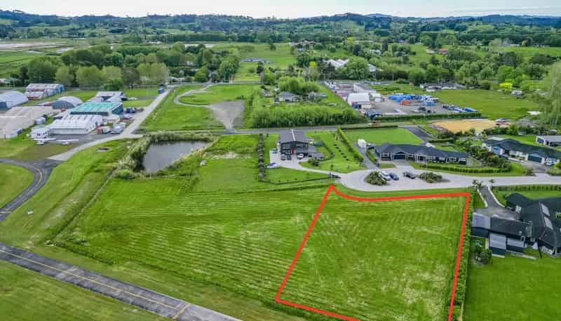 9 Runway Rise, Dairy Flat