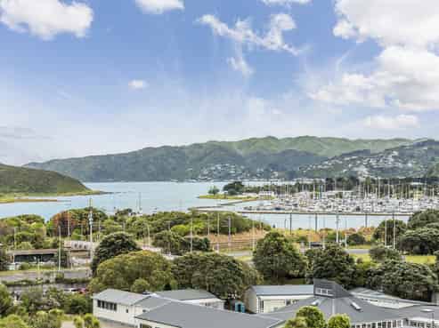 4B Whitianga View, Paremata