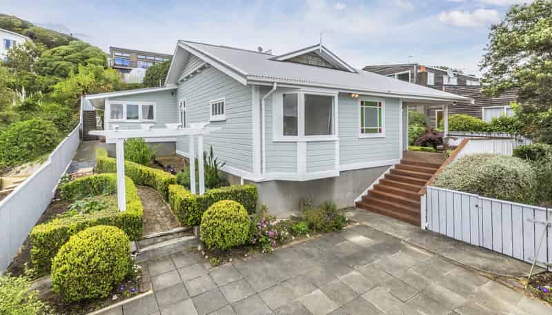 4A & 4B Whitianga View, Paremata