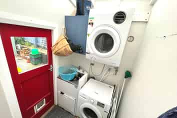 349 Adelaide Road, Newtown