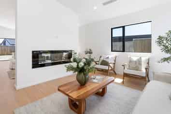 11 Meadow Stream Dr, Casebrook