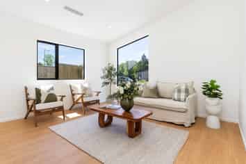 11 Meadow Stream Dr, Casebrook