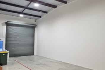 Industrial Unit Located In Tightly Held Area