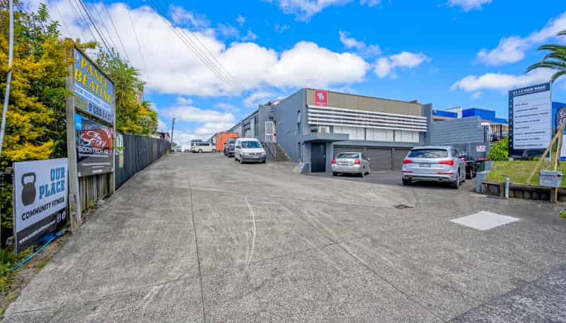 11 & 13A View Road, Henderson