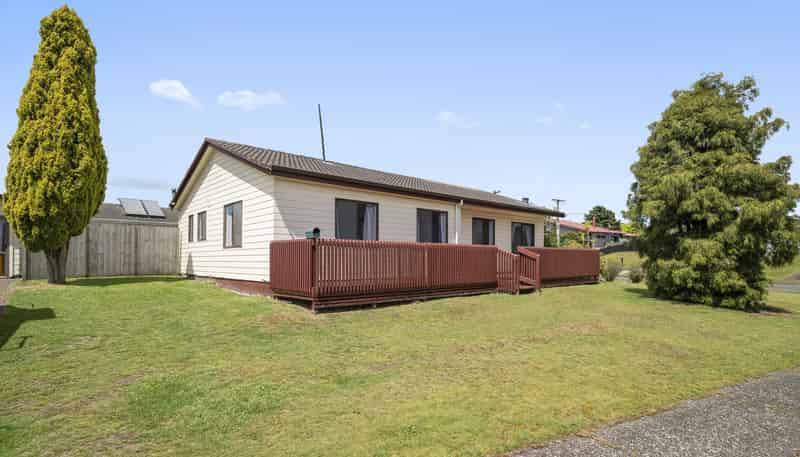 1 Deborah Place, Mangakakahi