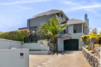 49 Paynters Avenue, Strandon