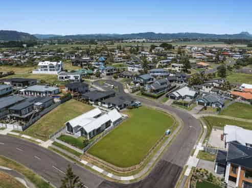 14 Pacific Parade, Coastlands