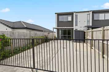 83 Thomas Road, Flat Bush