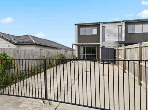 83 Thomas Road, Flat Bush
