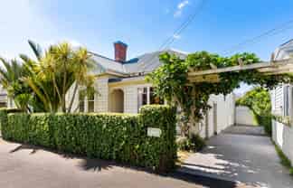 83 Burnley Terrace, Sandringham