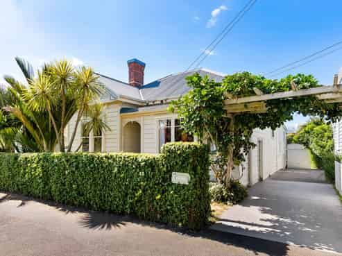83 Burnley Terrace, Sandringham