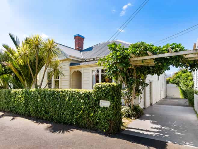 83 Burnley Terrace, Sandringham