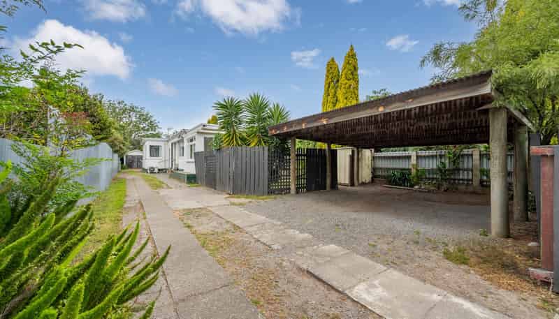 615A Duke Street, Mahora