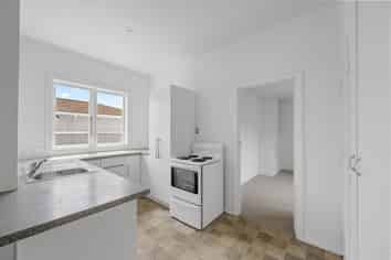 615A Duke Street, Mahora