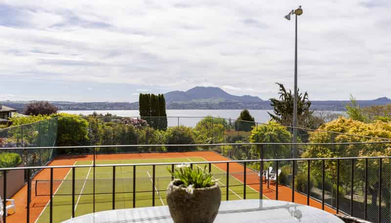 2/41 Mapara Road, Acacia Bay