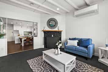 414 Massey Street, Akina