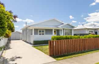 414 Massey Street, Akina