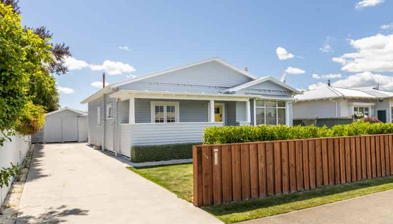 414 Massey Street, Akina