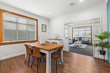 414 Massey Street, Akina