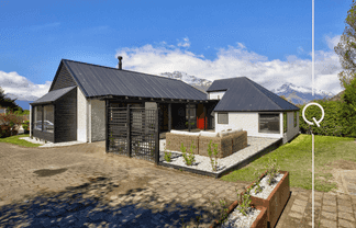 24 Williams Street, Sunshine Bay