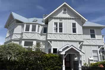 6/33 Hobson Street, Thorndon