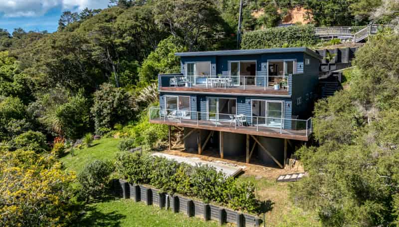231 Ocean View Road, Oneroa