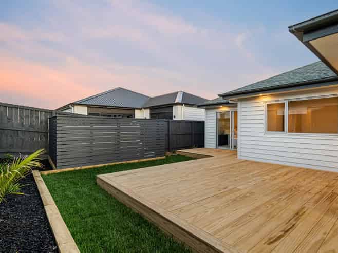 6 Tipu Crescent, Milldale