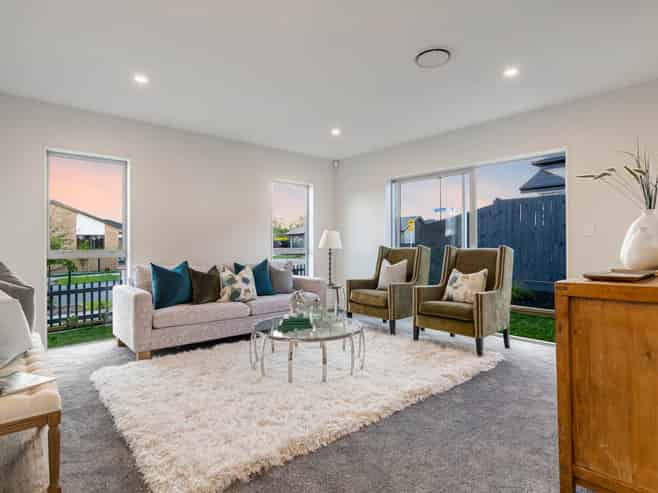 6 Tipu Crescent, Milldale