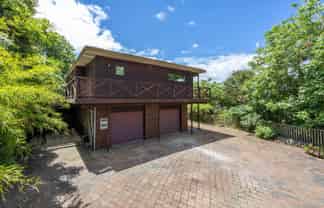 555B East Coast Road, Browns Bay