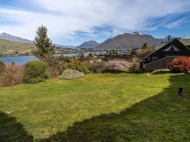 9 & 10/64 Goldfield Heights, Queenstown