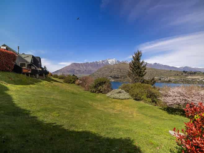 9 & 10/64 Goldfield Heights, Queenstown